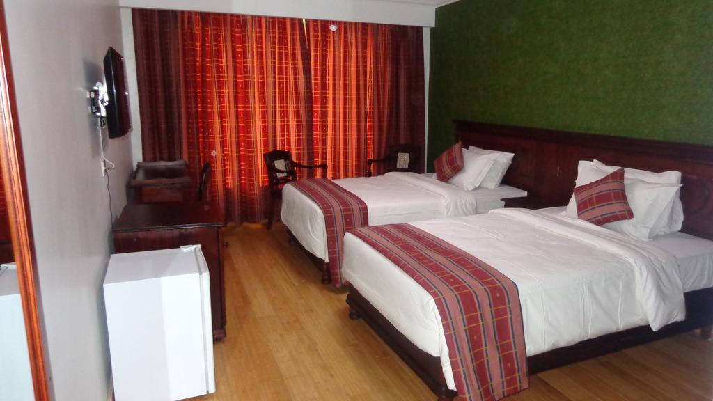 נקורו Eagle Palace Hotel חדר תמונה