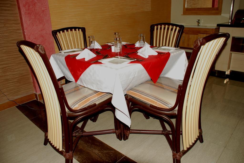 נקורו Eagle Palace Hotel מראה חיצוני תמונה