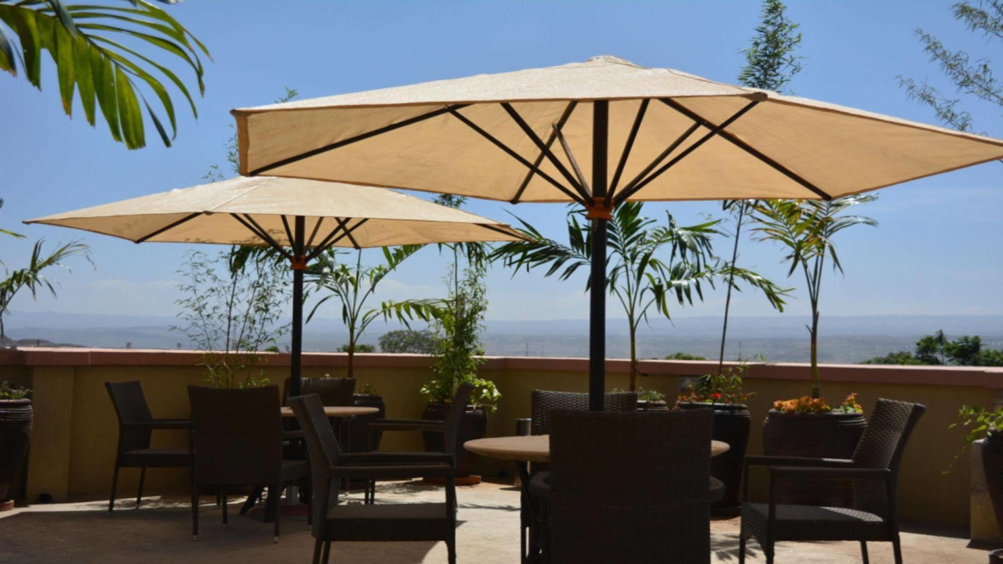 נקורו Eagle Palace Hotel מראה חיצוני תמונה